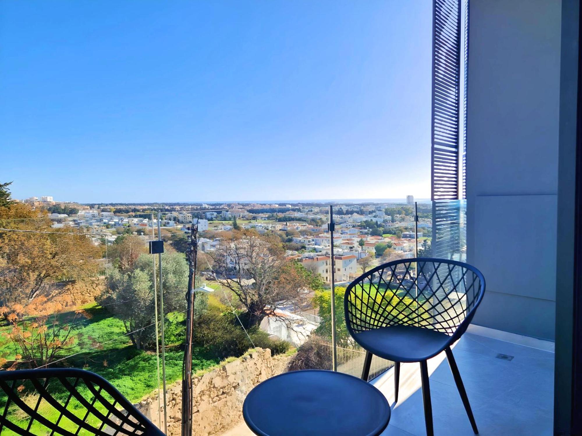 Aeon Residences - In The Heart Of Paphos Exterior photo